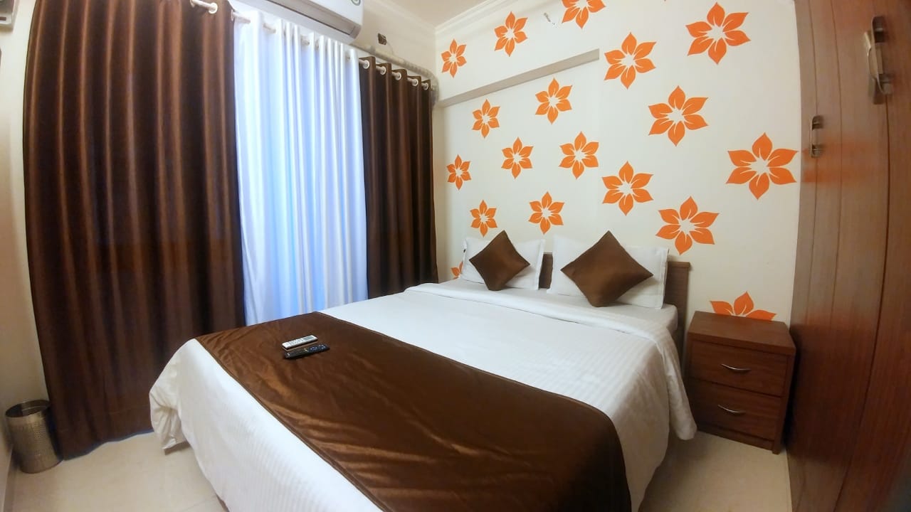 2 BHK Semi Furnished in Sethia Grandeur , Bandra East